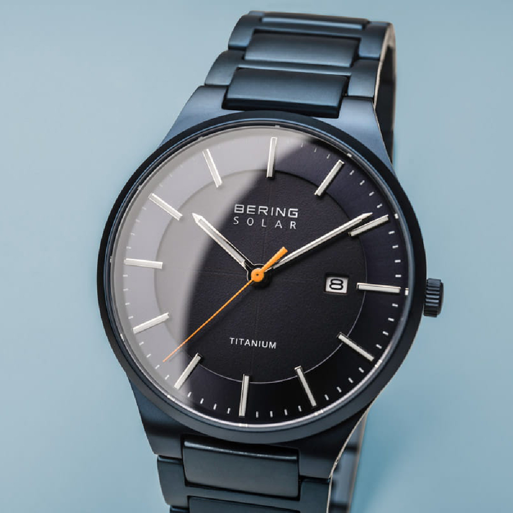 Orologio Bering Solar 15239-797 Solar Titanium • EAN: 4894041207537 •  Orologio.it