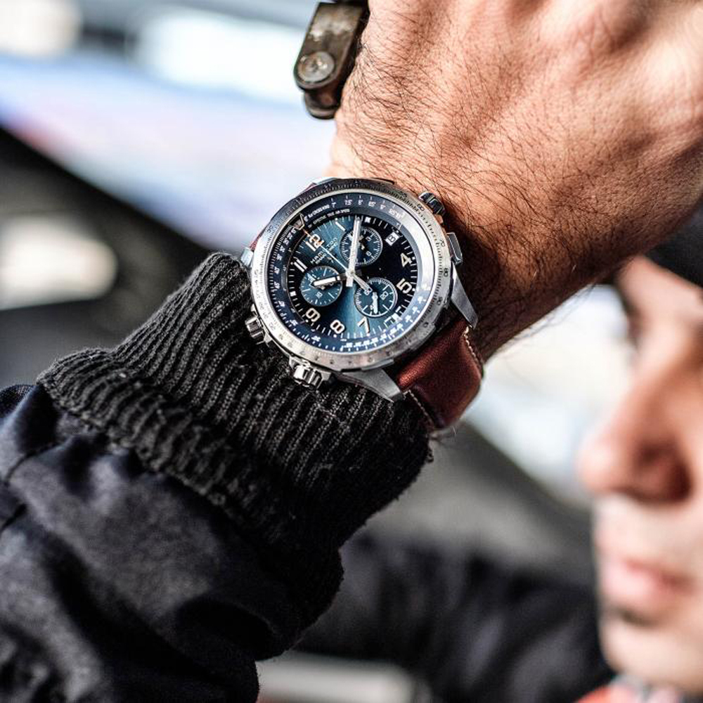 Orologio Hamilton Khaki H77922541 Khaki X-Wind GMT • EAN: 7640167048779 •  Orologio.it